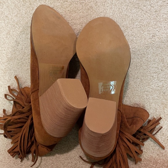 fringe booties—never worn - Picture 4 of 4